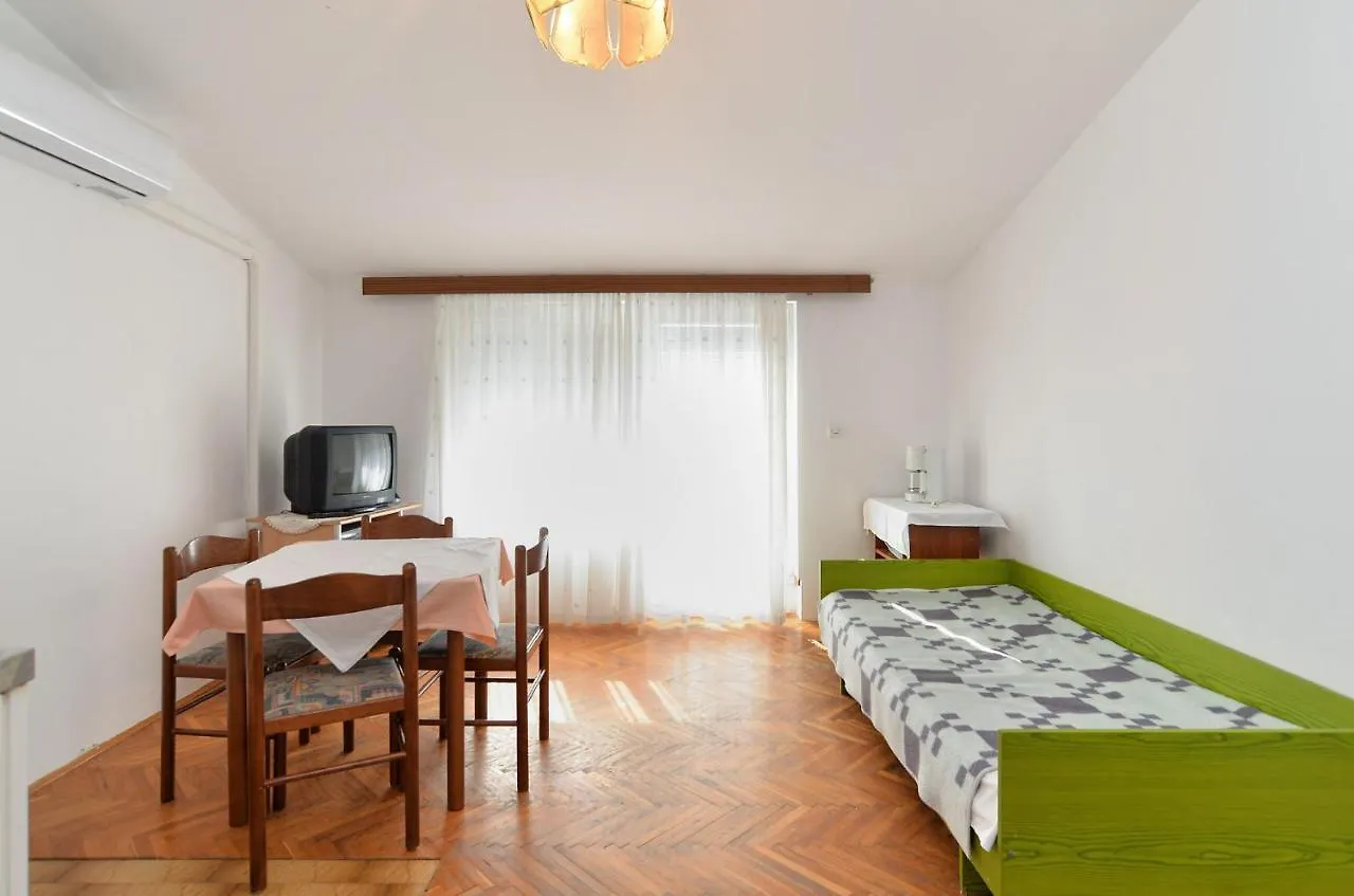 Apartment Desanka 668 Medulin
