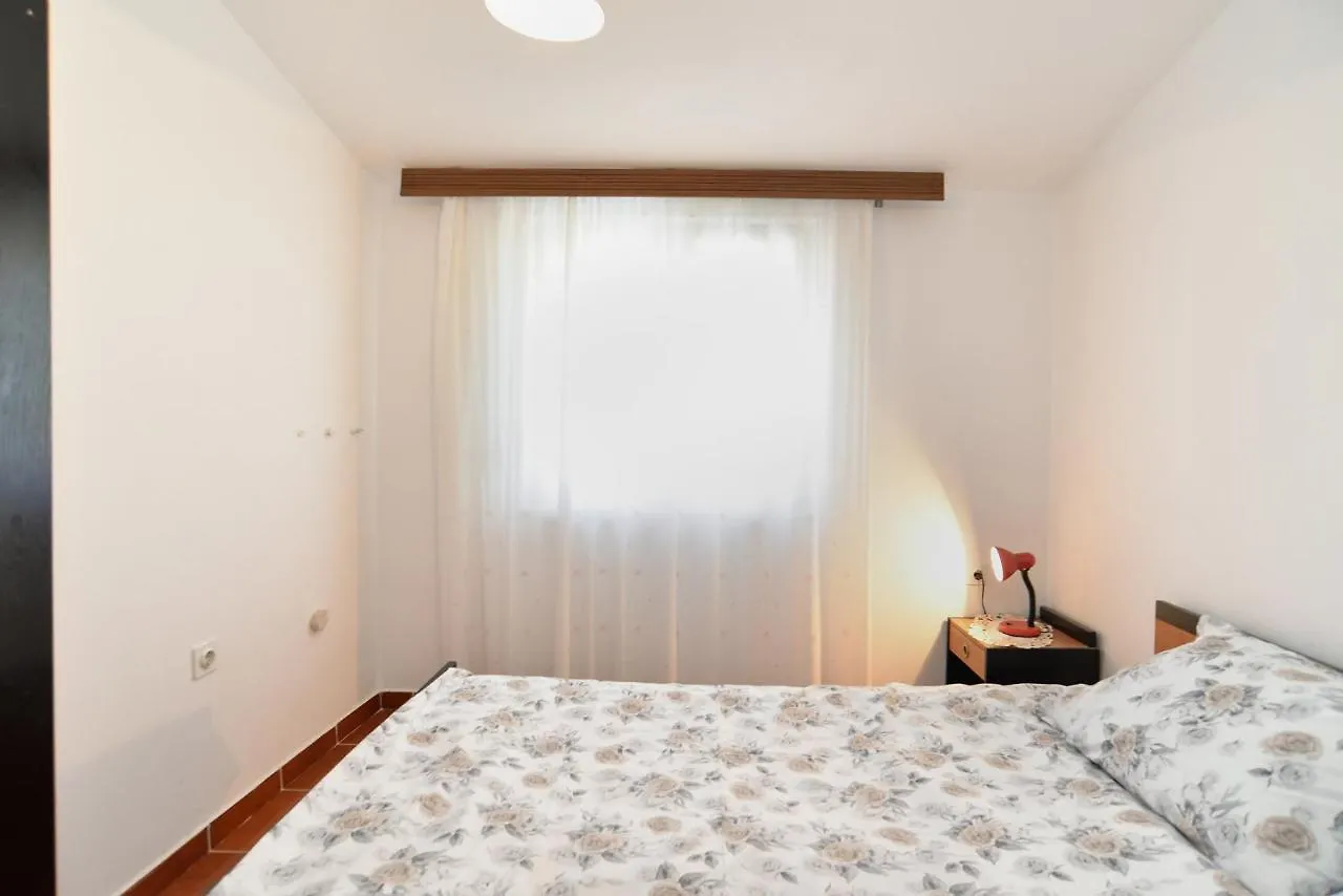 Apartment Desanka 668 Medulin