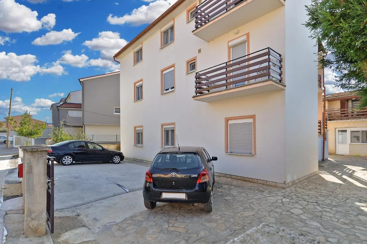 Apartment Desanka 668