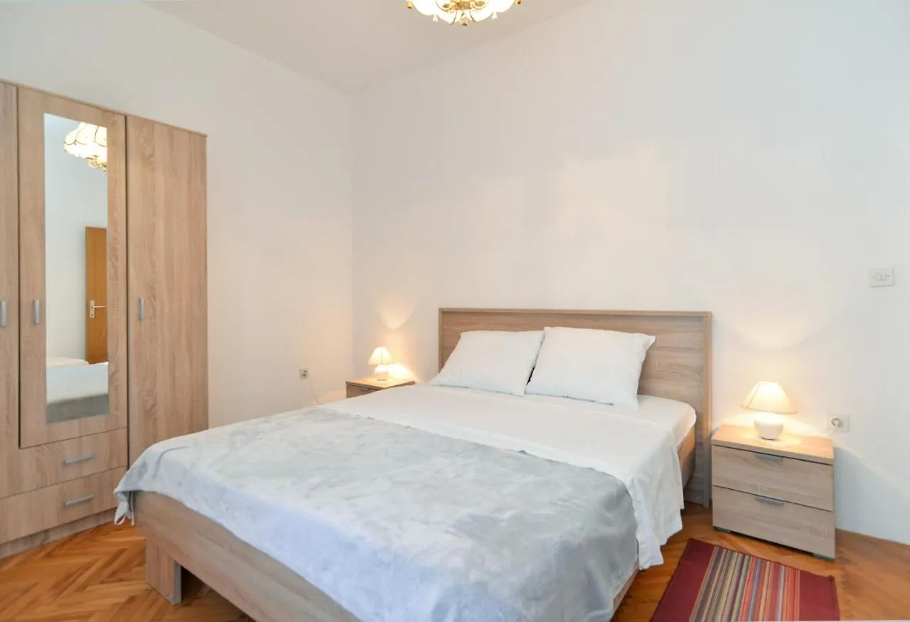 Apartment Desanka 668 0*, Medulin Croatia