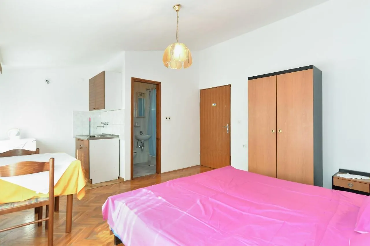 Apartment Desanka 668 0*, Medulin